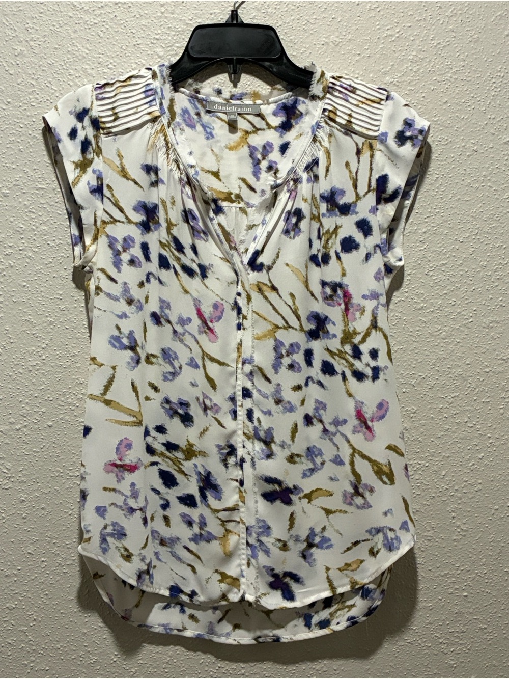 Daniel Rainn White Floral Pleated-Shoulder Blouse